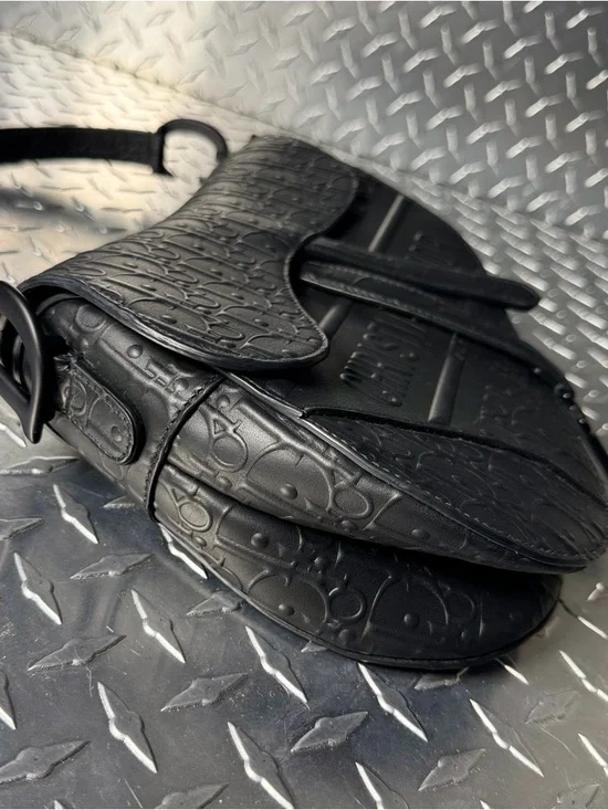 Dior 2023 Embossed Oblique Calfskin Saddle Bag in Matte Black - Picture 6 of 14